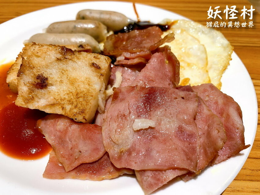 來去妖怪村住一晚，可以夜遊妖怪村，有早餐吃到飽，房間很可愛