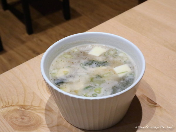 安曇野食卓:台中美食│安曇野食卓 壽司 ‧ 燒鍋〃隱藏版美食!現撈生食級生魚入料,還有個人獨享暖暖燒鍋~