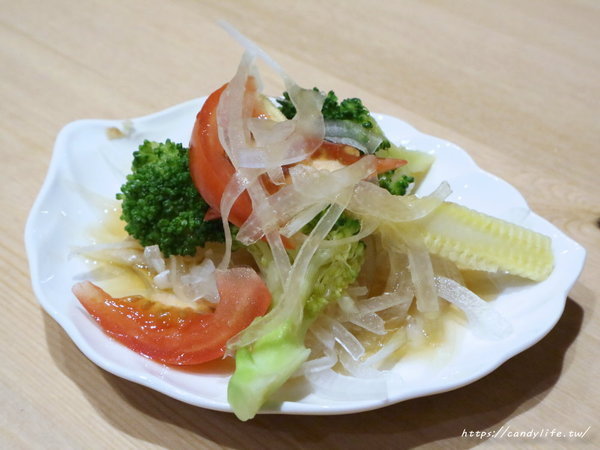 安曇野食卓:台中美食│安曇野食卓 壽司 ‧ 燒鍋〃隱藏版美食!現撈生食級生魚入料,還有個人獨享暖暖燒鍋~