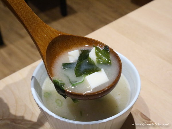 安曇野食卓:台中美食│安曇野食卓 壽司 ‧ 燒鍋〃隱藏版美食!現撈生食級生魚入料,還有個人獨享暖暖燒鍋~