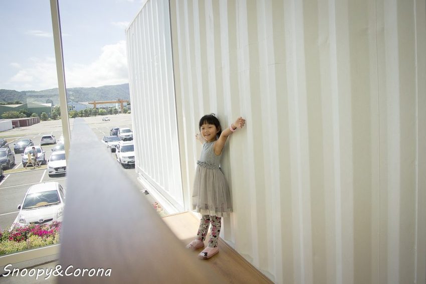 【吃喝．花蓮】星巴克洄瀾門市～亞洲首間貨櫃屋門市，日本知名建築設計師隈研吾設計