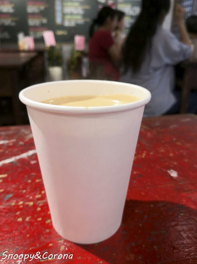 【吃喝．台北】文山區早餐／高三孝碳烤吐司～小學教室吃早餐，班長碳烤吐司與副班長烤波蘿