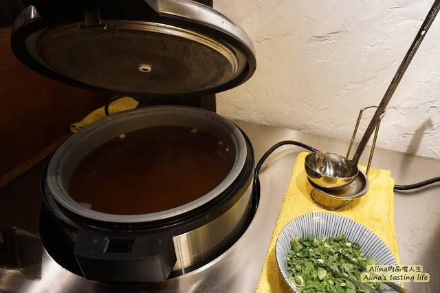 【松山區】神田日式串燒食堂,高CP值串燒,丼飯份量超足夠,還有料滿滿的味噌湯無限供應!(附完整菜單.價位)