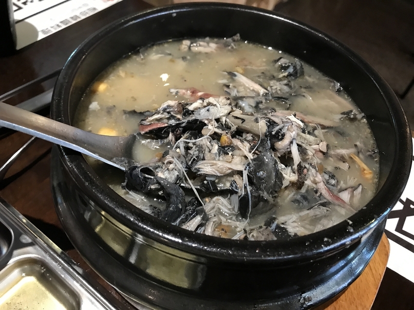 相珍蔘雞湯，蔘雞湯大推，一個人吃上一鍋都很過癮！