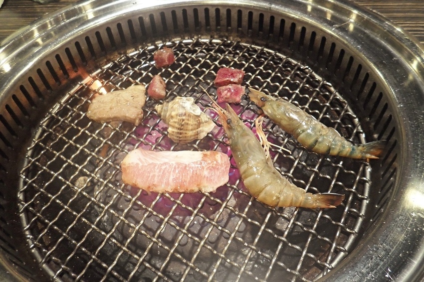 美食 ░ 推薦全台連鎖海陸吃到飽餐廳 - 好客海陸燒肉,新鮮海產肉類火烤兩吃,含COLD STONE冰淇淋吃到飽~_24.jpg
