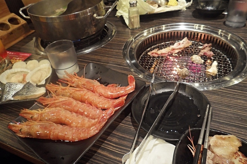 美食 ░ 推薦全台連鎖海陸吃到飽餐廳 - 好客海陸燒肉,新鮮海產肉類火烤兩吃,含COLD STONE冰淇淋吃到飽~_17.jpg