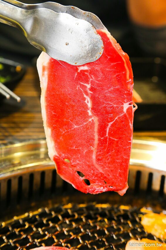 好客燒烤-台南Focus店~全新菜單上市，一口價吃安格斯牛+60種食材火烤兩吃吃到飽，加188元頂級肉品+海鮮無限量供應!! - 台南好Food遊