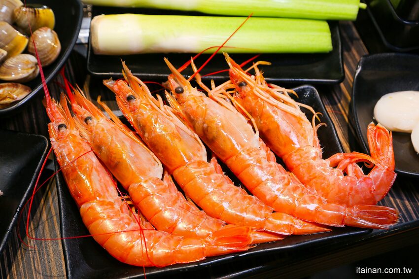 好客燒烤-台南Focus店~全新菜單上市，一口價吃安格斯牛+60種食材火烤兩吃吃到飽，加188元頂級肉品+海鮮無限量供應!! - 台南好Food遊