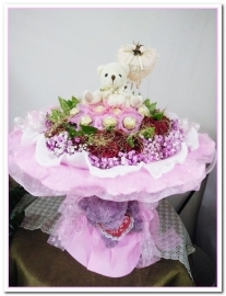 皇品藝術花坊(許皓鈞老師):台中花藝.認真又具巧手美感的花藝大師──皇品藝術花坊.許皓鈞老師