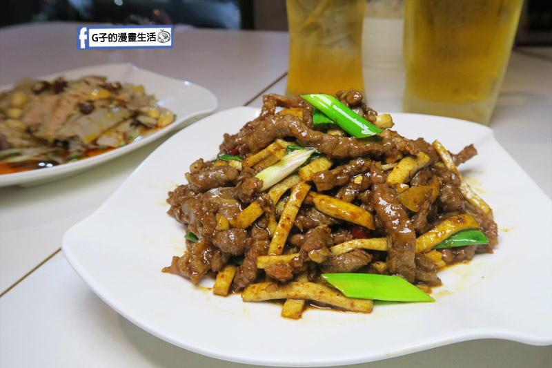 三重尻食堂.熱炒川菜中式餐酒館.豆干牛肉絲,肉超多~