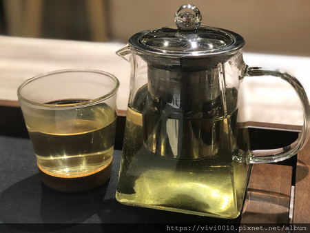 圓圓家愛吃貨-《中山區下午茶》台北下午茶推薦,南西誠品下午茶,喝著喝著氣質就來了,百年歷史的好茶,甜蜜的幼瀨明月茶屋