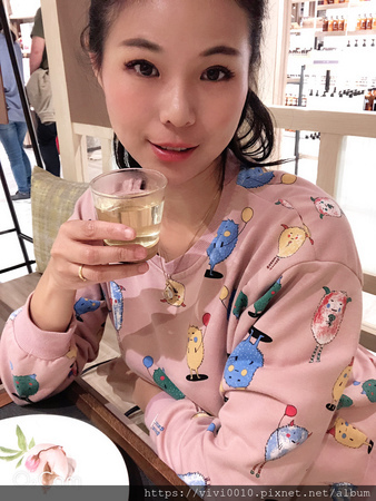 圓圓家愛吃貨-《中山區下午茶》台北下午茶推薦,南西誠品下午茶,喝著喝著氣質就來了,百年歷史的好茶,甜蜜的幼瀨明月茶屋