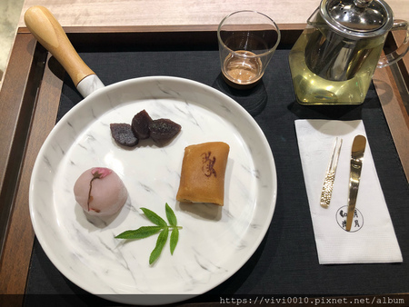 圓圓家愛吃貨-《中山區下午茶》台北下午茶推薦,南西誠品下午茶,喝著喝著氣質就來了,百年歷史的好茶,甜蜜的幼瀨明月茶屋