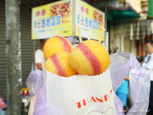小8三色地瓜球(大慶店):台中美食│小8三色地瓜球〃一開賣就大排長龍的三色地瓜球,酥脆又大顆~