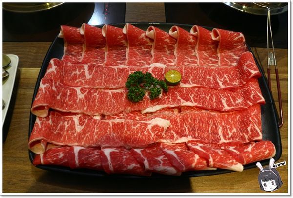 瀧厚鍋物－嘉義中山店：[食記]►嘉義東區◄瀧厚鍋物－吃鍋的季節到啦~~~Ayumi帶你們來嘉義吃美味的火鍋，必推蛤蠣爆爆鍋、霸王牛（安格斯黑牛）、日本直送A5和牛、蝦比漿多