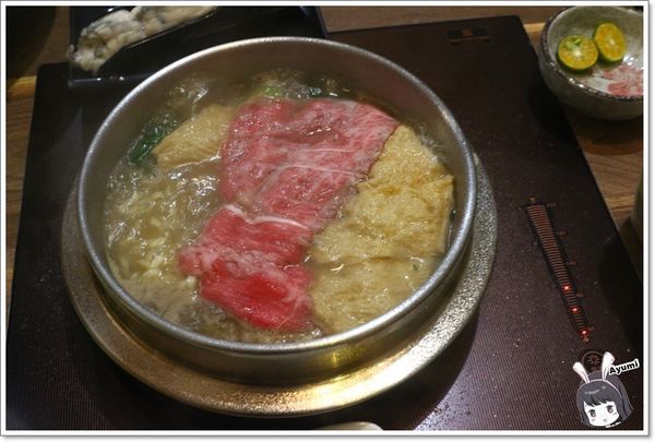 瀧厚鍋物－嘉義中山店：[食記]►嘉義東區◄瀧厚鍋物－吃鍋的季節到啦~~~Ayumi帶你們來嘉義吃美味的火鍋，必推蛤蠣爆爆鍋、霸王牛（安格斯黑牛）、日本直送A5和牛、蝦比漿多