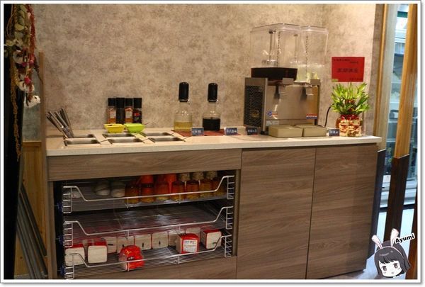 瀧厚鍋物－嘉義中山店：[食記]►嘉義東區◄瀧厚鍋物－吃鍋的季節到啦~~~Ayumi帶你們來嘉義吃美味的火鍋，必推蛤蠣爆爆鍋、霸王牛（安格斯黑牛）、日本直送A5和牛、蝦比漿多