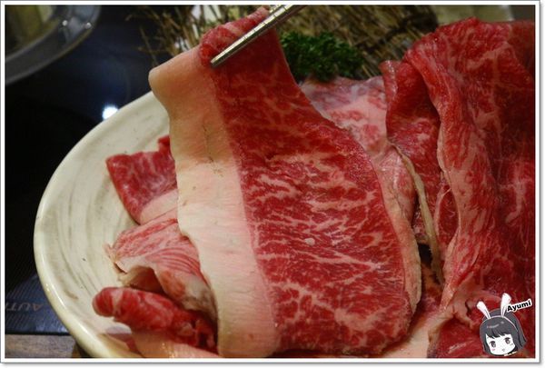 瀧厚鍋物－嘉義中山店：[食記]►嘉義東區◄瀧厚鍋物－吃鍋的季節到啦~~~Ayumi帶你們來嘉義吃美味的火鍋，必推蛤蠣爆爆鍋、霸王牛（安格斯黑牛）、日本直送A5和牛、蝦比漿多