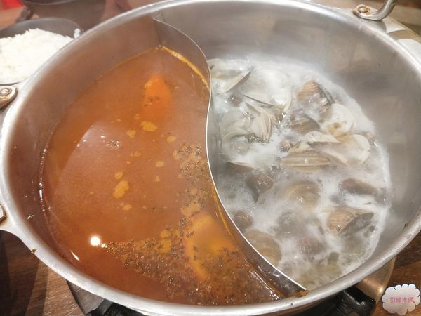 [嘉義食記]瀧厚鍋物│環遊世界的和牛，為你滿盛手臂寬直徑肉盤，敬瘋狂的餐桌風景。蛤蜊爆爆鍋引燃海洋。獨特厚切手法平價高級肉。50盎司大胃王挑戰。