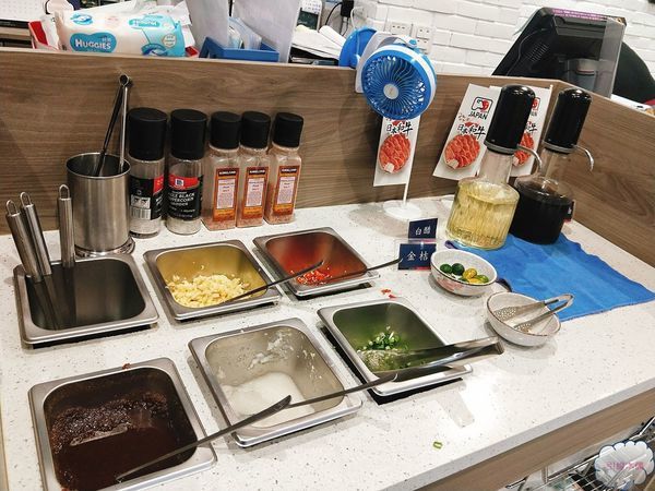 [嘉義食記]瀧厚鍋物│環遊世界的和牛，為你滿盛手臂寬直徑肉盤，敬瘋狂的餐桌風景。蛤蜊爆爆鍋引燃海洋。獨特厚切手法平價高級肉。50盎司大胃王挑戰。