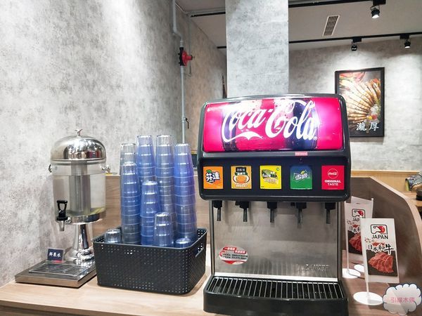 [嘉義食記]瀧厚鍋物│環遊世界的和牛，為你滿盛手臂寬直徑肉盤，敬瘋狂的餐桌風景。蛤蜊爆爆鍋引燃海洋。獨特厚切手法平價高級肉。50盎司大胃王挑戰。