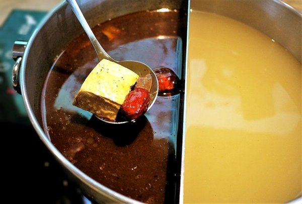 嘴秋鍋物：【三重火鍋】嘴秋鍋物 多種新鮮肉品 / 海鮮可選擇．選擇多元且超平價