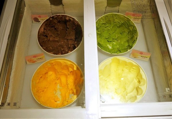 嘴秋鍋物：【三重火鍋】嘴秋鍋物 多種新鮮肉品 / 海鮮可選擇．選擇多元且超平價