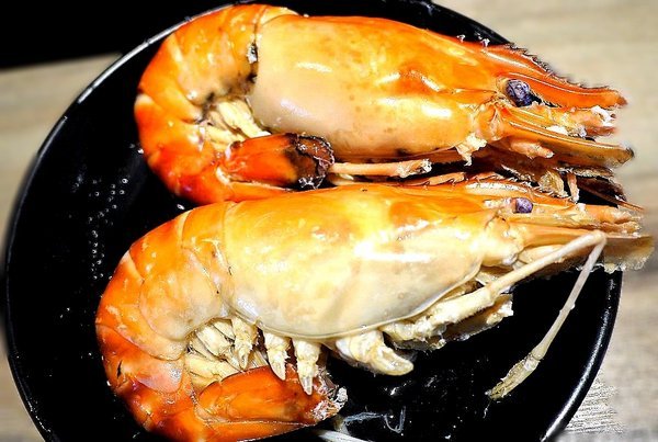 嘴秋鍋物：【三重火鍋】嘴秋鍋物 多種新鮮肉品 / 海鮮可選擇．選擇多元且超平價