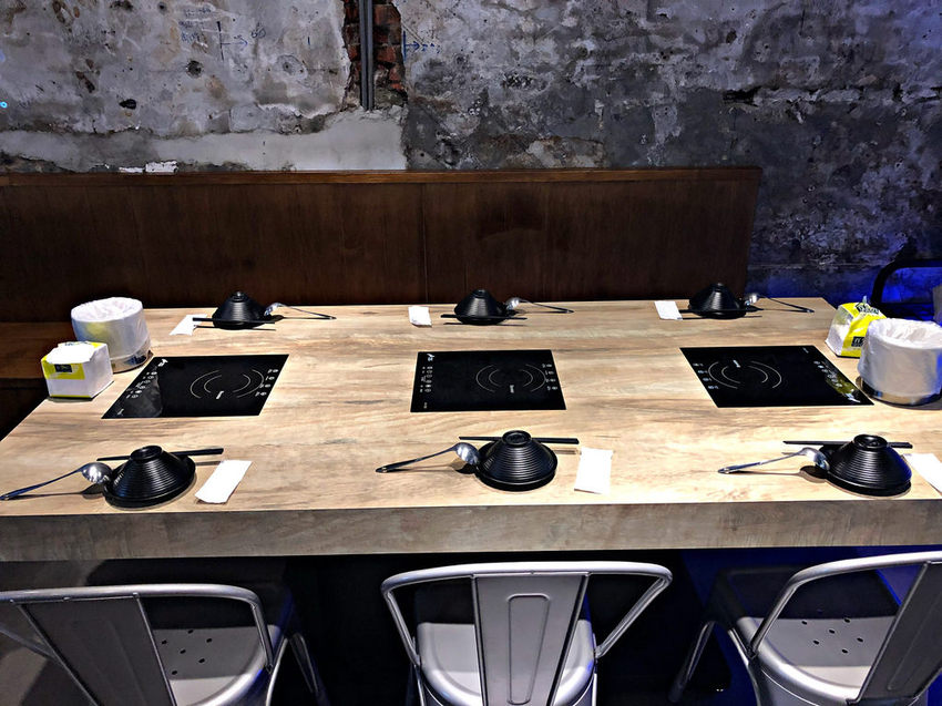 【台北橋站】三重正義北路上新開幕鍋物 • 海陸鍋物選擇 • 全面499吃到飽 • 肉品、海鮮、啤酒、飲品、冰淇淋任選─嘴秋鍋物