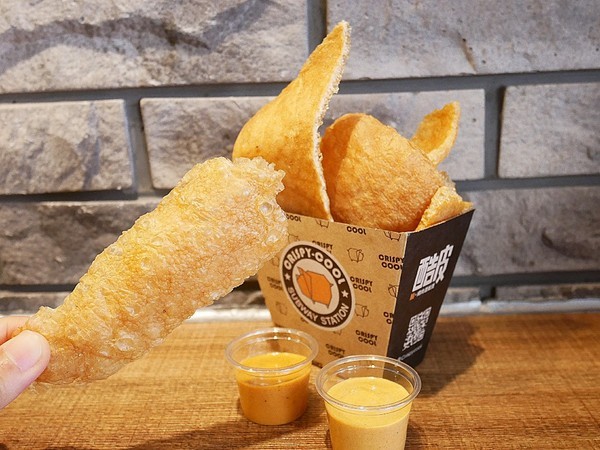 酷皮脆燒肉潛艇堡:酷皮脆燒肉潛艇堡-台中一中新興小吃 特色輕食份量大 原料用心且品質高 各口味都讓人喜歡