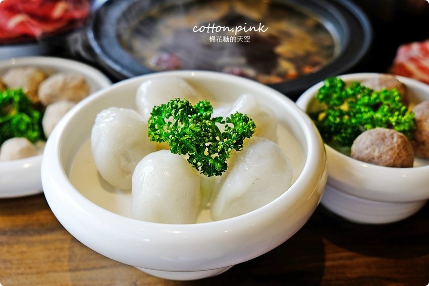 台中沙鹿火鍋推薦-尚石苑，熊熊火焰燃燒鍋vs濃濃牛奶起司鍋～好難選啊！