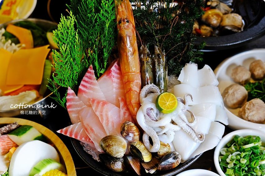 台中沙鹿火鍋推薦-尚石苑，熊熊火焰燃燒鍋vs濃濃牛奶起司鍋～好難選啊！