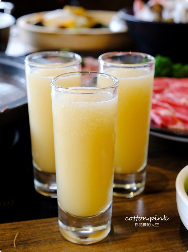 台中沙鹿火鍋推薦-尚石苑，熊熊火焰燃燒鍋vs濃濃牛奶起司鍋～好難選啊！