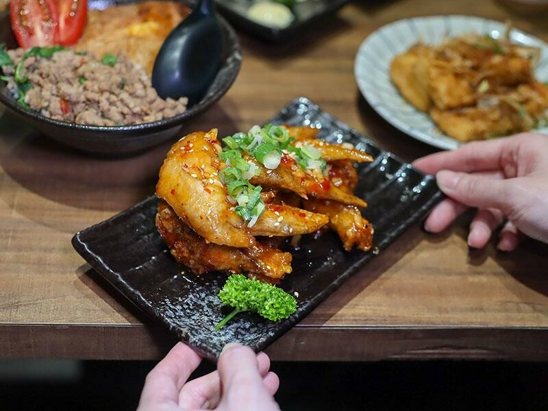 新竹深夜串燒!丰丰燒居酒屋日式烤物 炸物、關東煮,晚餐宵夜開吃。