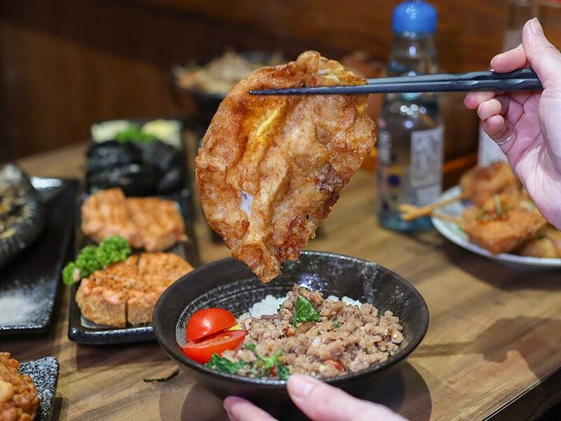 新竹深夜串燒!丰丰燒居酒屋日式烤物 炸物、關東煮,晚餐宵夜開吃。