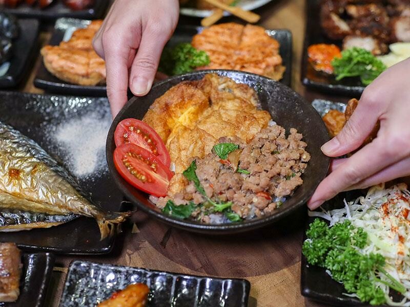 新竹深夜串燒!丰丰燒居酒屋日式烤物 炸物、關東煮,晚餐宵夜開吃。