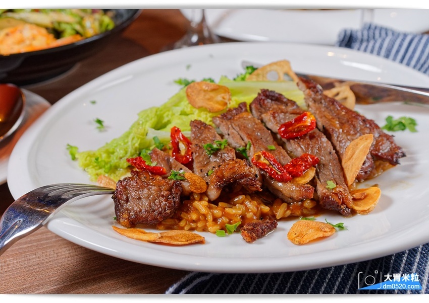 回味70~90年代西洋音樂現場演唱！Rocket Music 音樂火箭餐廳,超強美聲x美食x美酒都在這,台北松江路美食,忠孝新生站美食, - 大胃米粒 DAVID & MILLY