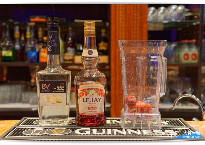 回味70~90年代西洋音樂現場演唱！Rocket Music 音樂火箭餐廳,超強美聲x美食x美酒都在這,台北松江路美食,忠孝新生站美食, - 大胃米粒 DAVID & MILLY