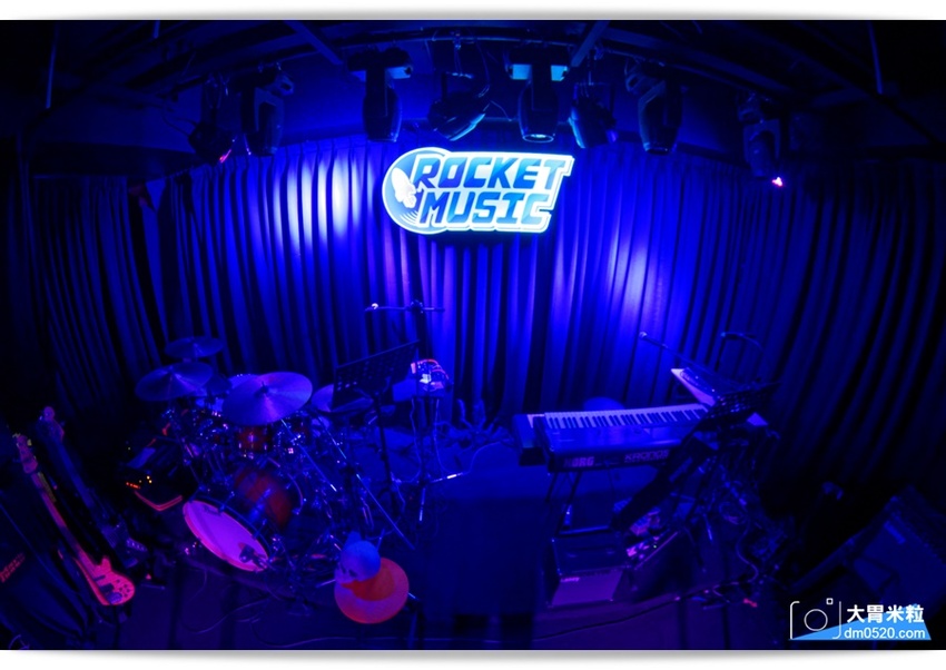 回味70~90年代西洋音樂現場演唱！Rocket Music 音樂火箭餐廳,超強美聲x美食x美酒都在這,台北松江路美食,忠孝新生站美食, - 大胃米粒 DAVID & MILLY