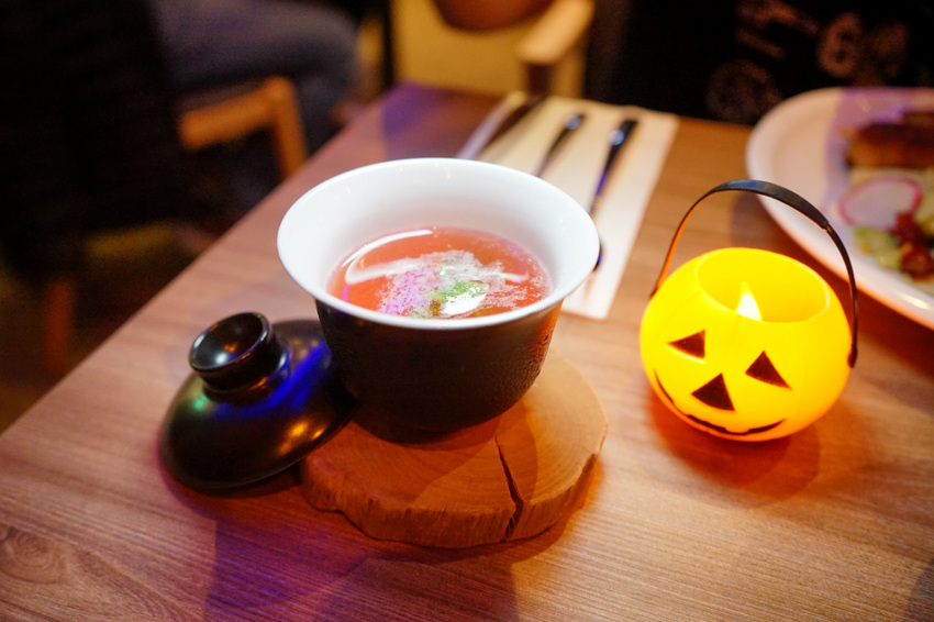 台北｜Rocket Music 火箭音樂餐廳 音樂．饗食．美酒 現場Live Band Show - 奇奇一起玩樂趣