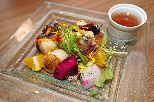 [食記] Rocket Music 音樂火箭餐廳。Live Band現場演唱、時尚餐酒館。適合浪漫求婚、生日聚餐、春酒尾牙包場!