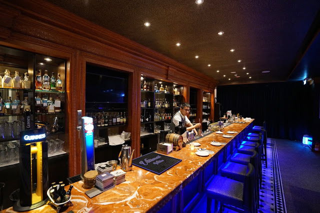 [食記] Rocket Music 音樂火箭餐廳。Live Band現場演唱、時尚餐酒館。適合浪漫求婚、生日聚餐、春酒尾牙包場!