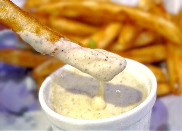 Rocket Music：音樂｜美酒　Rocket Music音樂火箭餐廳 好好放鬆小酌一番．美妙歌聲/重溫舊時光的美好