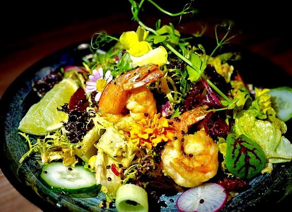 Rocket Music：音樂｜美酒　Rocket Music音樂火箭餐廳 好好放鬆小酌一番．美妙歌聲/重溫舊時光的美好