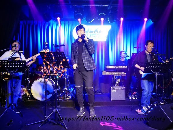 【音樂火箭餐廳】Rocket Music 給你震撼又享受的 Live Band 現場演唱 #紀念日 #求婚 #生日聚餐 (28).JPG