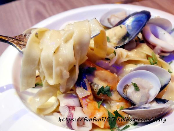 【音樂火箭餐廳】Rocket Music 給你震撼又享受的 Live Band 現場演唱 #紀念日 #求婚 #生日聚餐 (23).JPG