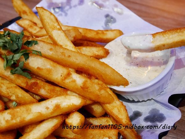 【音樂火箭餐廳】Rocket Music 給你震撼又享受的 Live Band 現場演唱 #紀念日 #求婚 #生日聚餐 (31).JPG