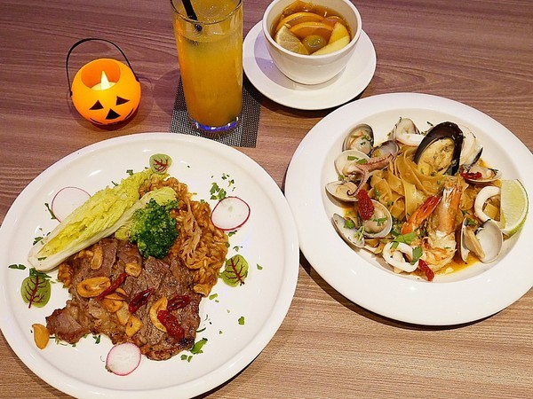 Rocket Music:Rocket Music-台北中山區音樂餐廳 演奏揭開屬於夜晚的序幕 提供僅次於家的第二個舒適空間