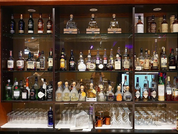 Rocket Music:Rocket Music-台北中山區音樂餐廳 演奏揭開屬於夜晚的序幕 提供僅次於家的第二個舒適空間