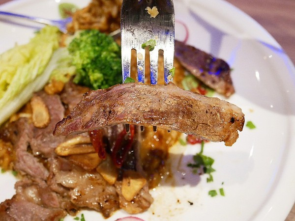 Rocket Music:Rocket Music-台北中山區音樂餐廳 演奏揭開屬於夜晚的序幕 提供僅次於家的第二個舒適空間